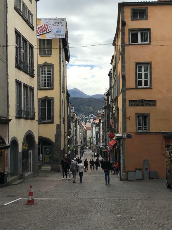 Nid Douillet Sur Plateau Central Κλερμόν Φεράν Εξωτερικό φωτογραφία