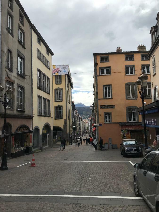 Nid Douillet Sur Plateau Central Κλερμόν Φεράν Εξωτερικό φωτογραφία