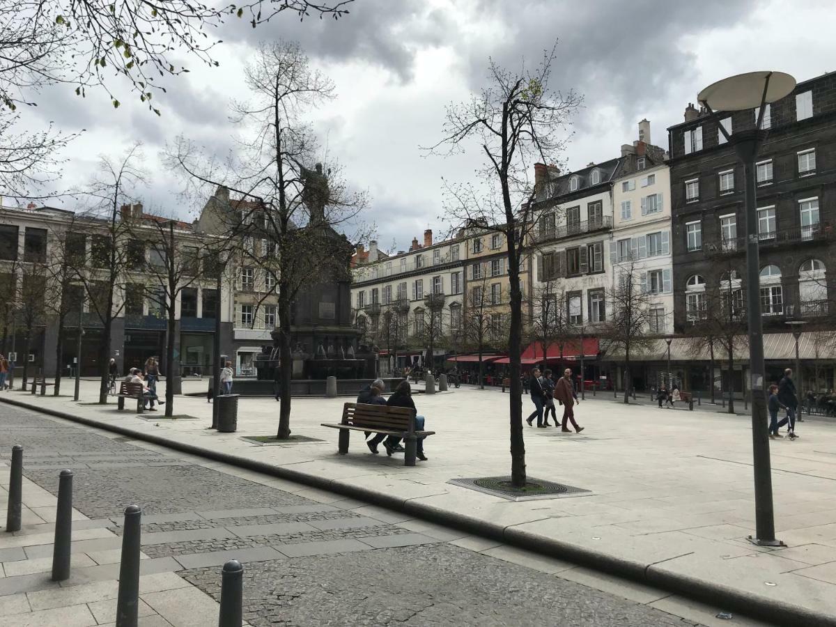 Nid Douillet Sur Plateau Central Κλερμόν Φεράν Εξωτερικό φωτογραφία